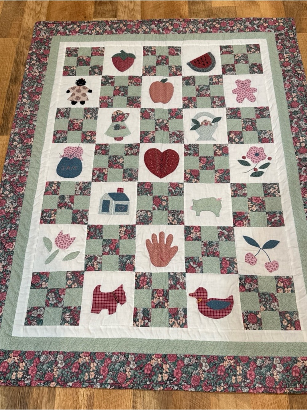 Handmade Country Patchwork Quilt Wall Hanging Throw 52x41 Rod Pocket Amish Style